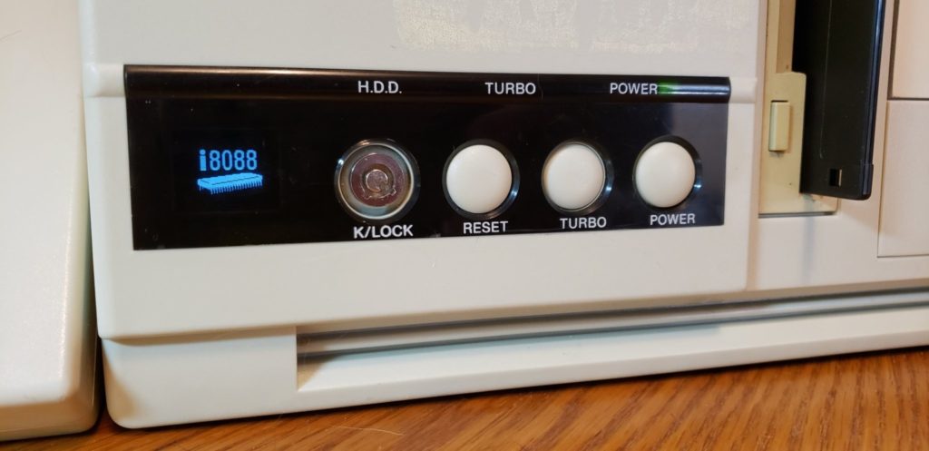 Installed display showing an i8088 icon